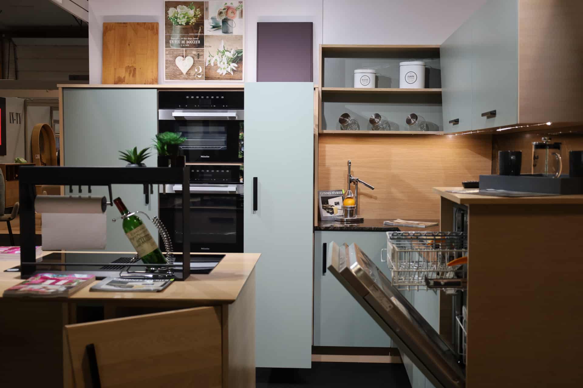 2025年秋季雷恩家具與裝飾品展覽會 公園展覽中心與住宿服務(wù)全解析